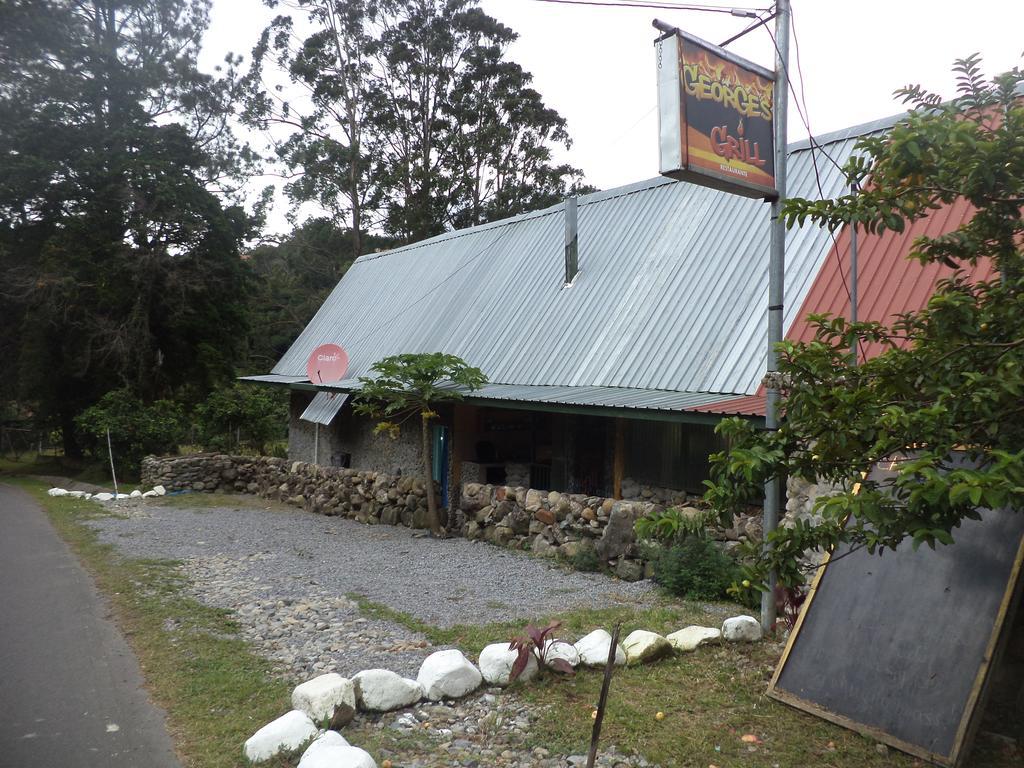 Fireside Inn And Grill โบเกเต ภายนอก รูปภาพ